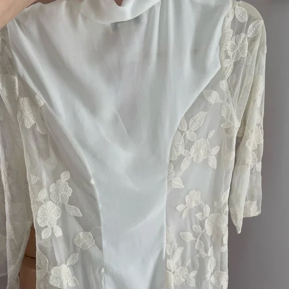 S Zelda feminine blouse lace and soft drape - Picture 3 of 5